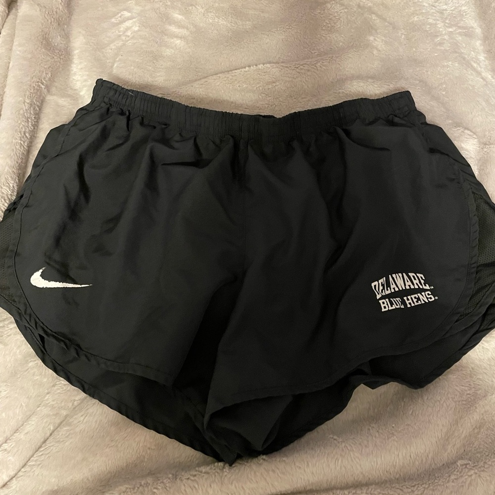 women’s large dark grey nike running shorts Delaware Blue Hens